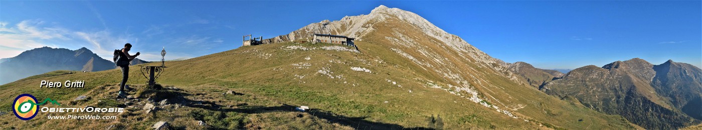 87 Dall'altare di Capanna 2000 ammiriamo l'Arera baciato dal sole .jpg